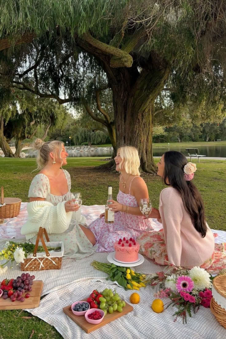 Hawkes Bay: November Hastings Spring Picnic and Flower Swap