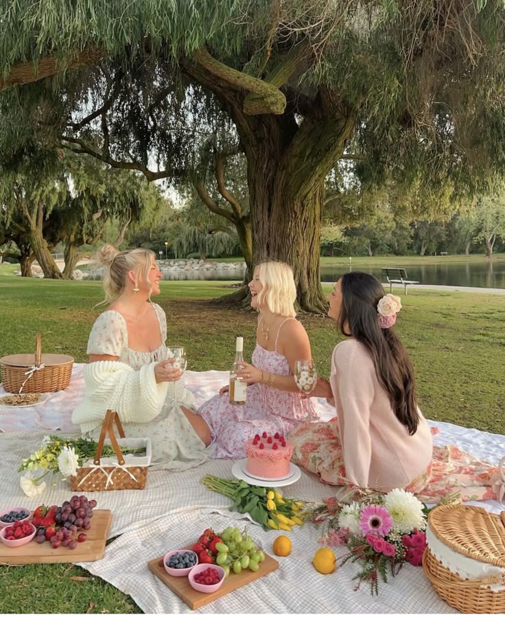 Hamilton: November Crafty Picnic