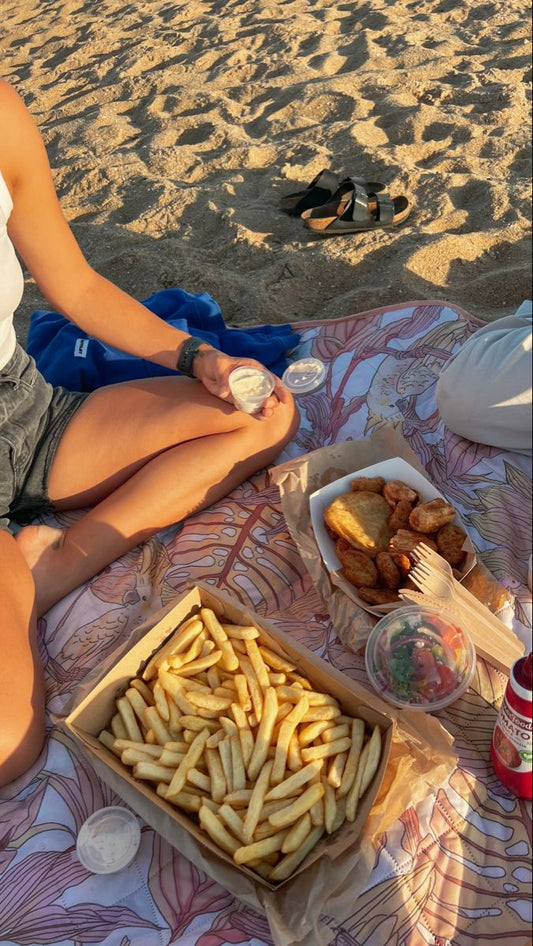 Auckland: November Fish and chips on the beach