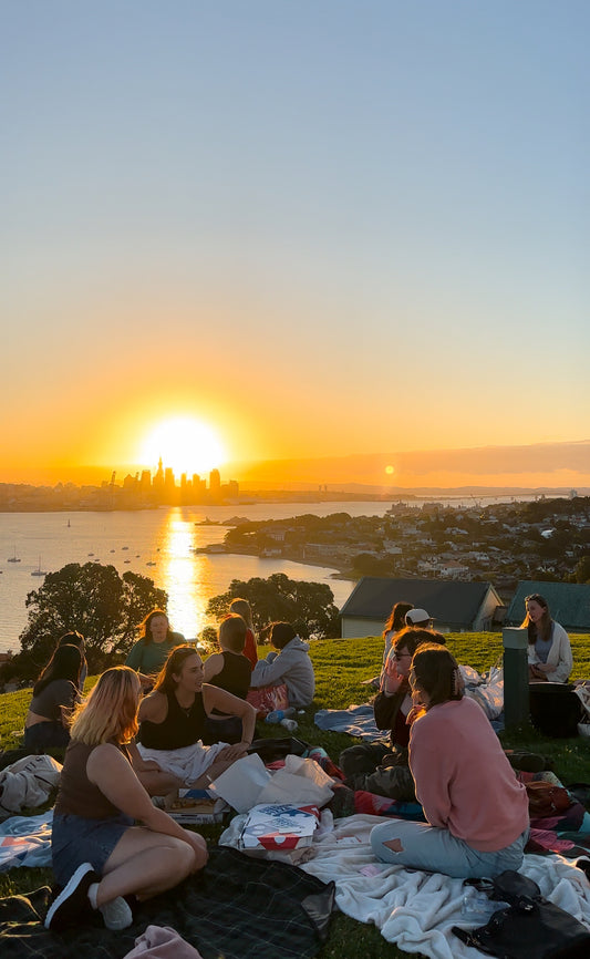 Auckland: February Sunset Pizza in the Park (North)